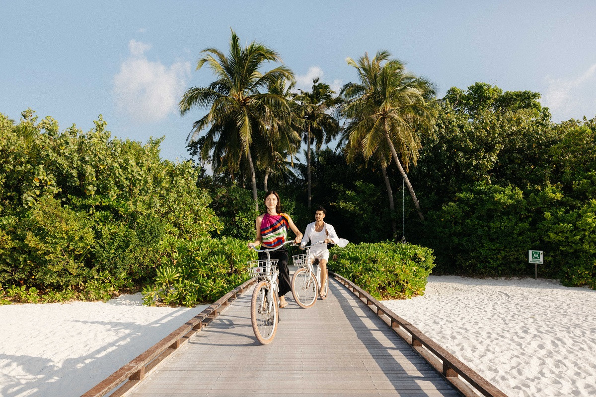 The Standard Huruvalhi Maldives 5*
