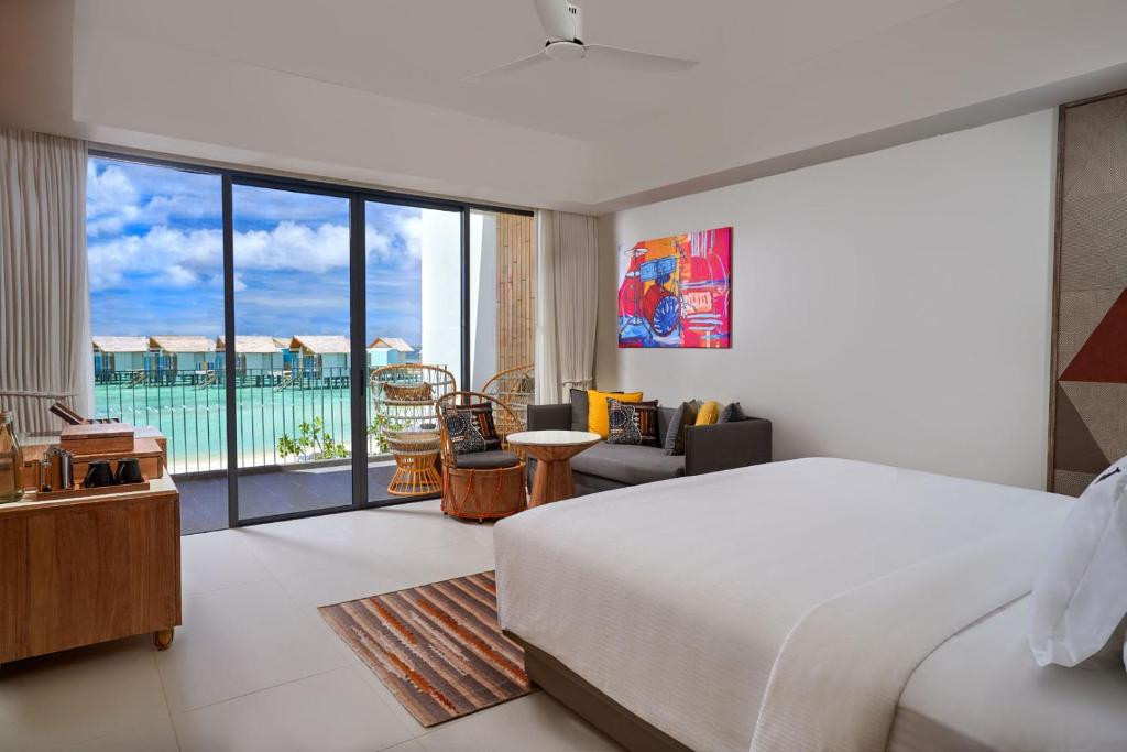 Hard Rock Hotel Maldives 5*