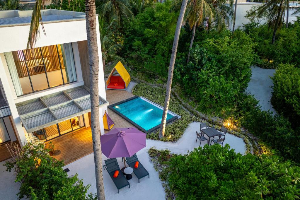 Hard Rock Hotel Maldives 5*