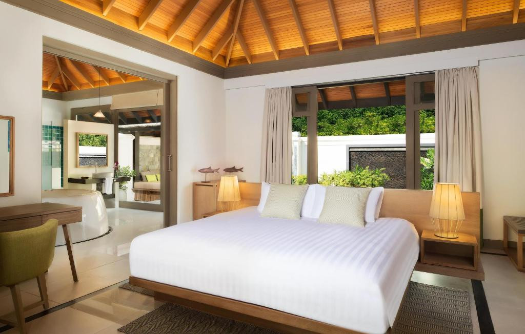 Ja Manafaru Deluxe 5*