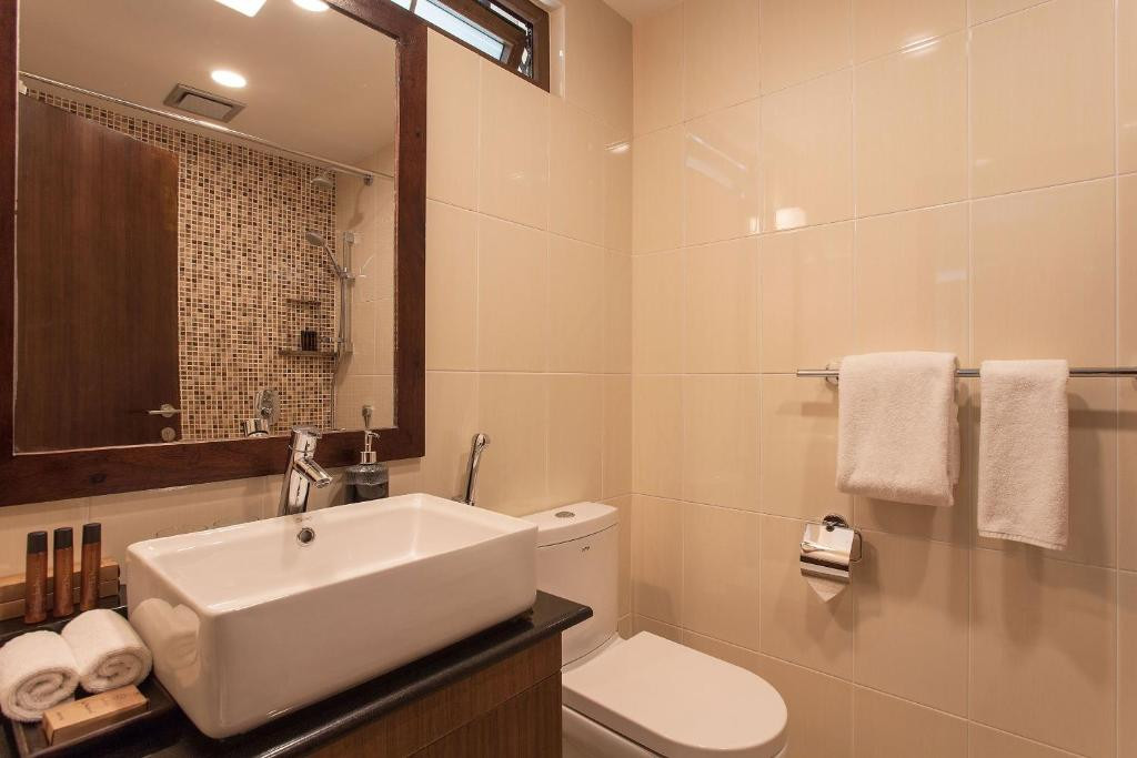 Somerset Hotel 4*