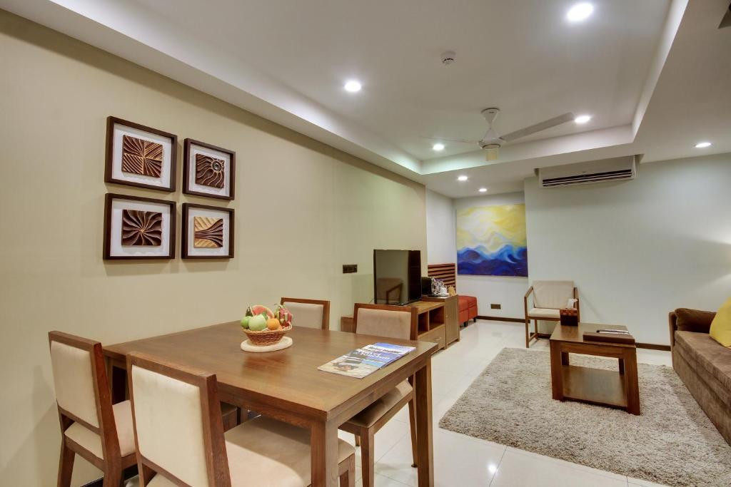 Somerset Hotel 4*