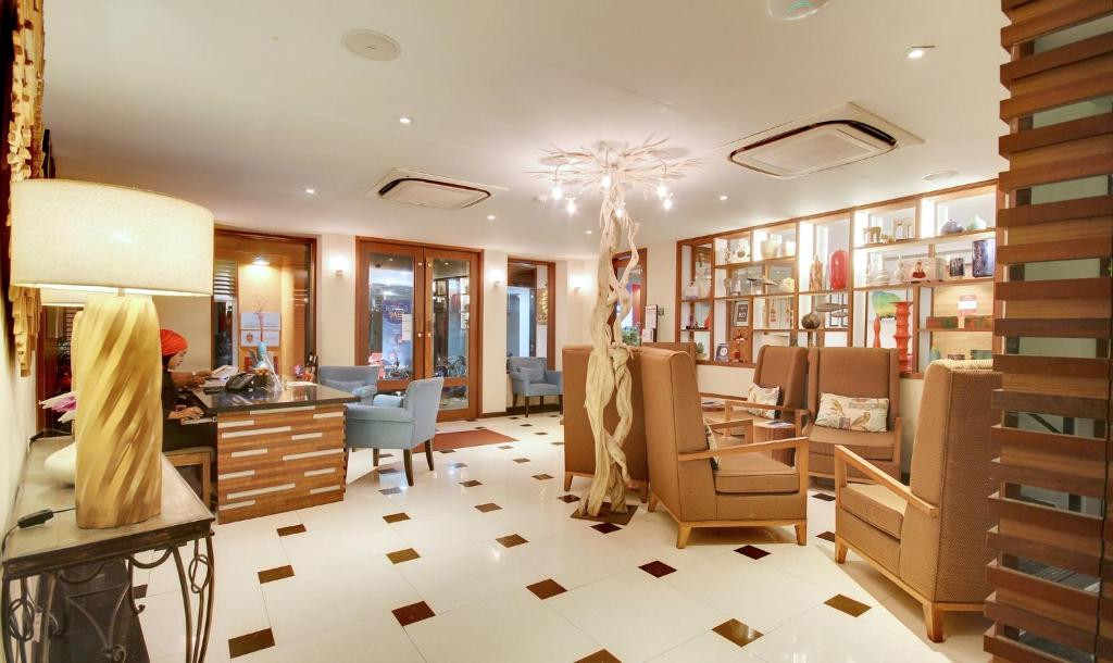 Somerset Hotel 4*
