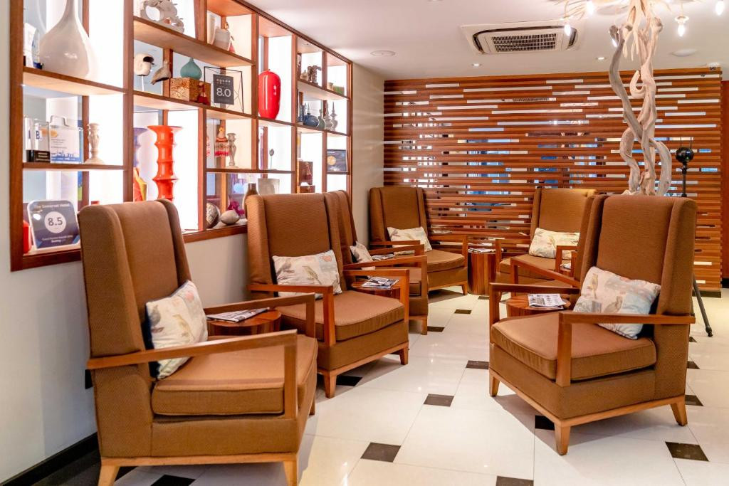 Somerset Hotel 4*