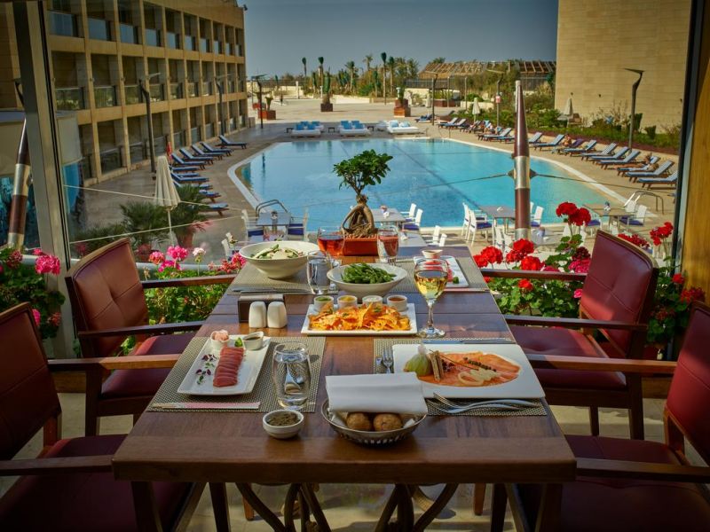 Coral Beach Hotel & Resort 5*