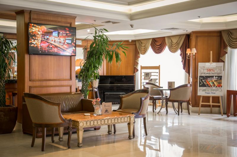 Golden Tulip Galleria 4*