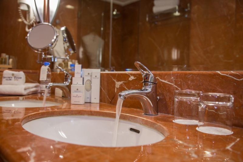 Golden Tulip Galleria 4*