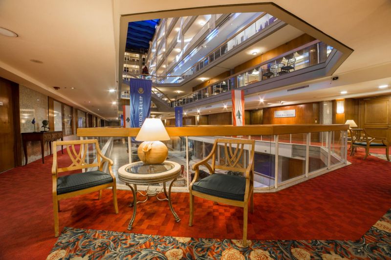 Golden Tulip Galleria 4*