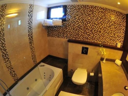 Lancaster Hotel 5*