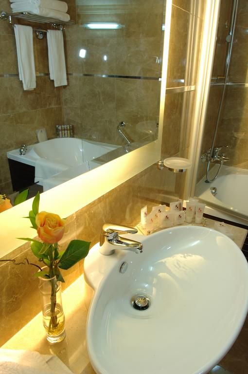 Regency Palace 5*