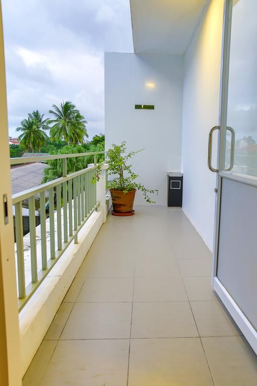 Sky View Hotel 3*