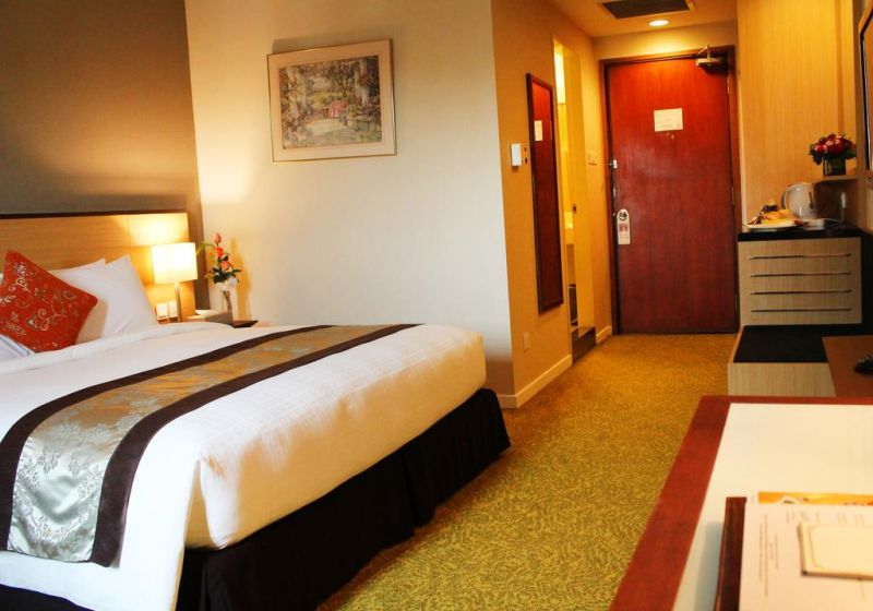 Summit Parkview Hotel 4*