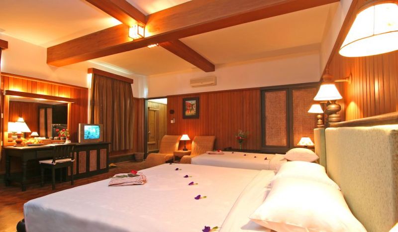 Thande Beach Hotel 3*