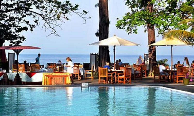 Thande Beach Hotel 3*