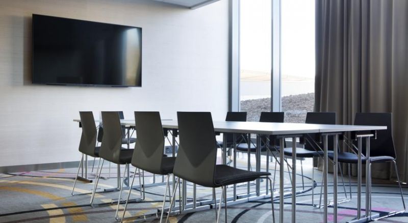 Comfort Hotel Bergen Airport 3*