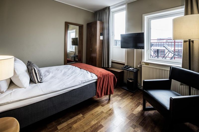First Hotel Millenium 4*