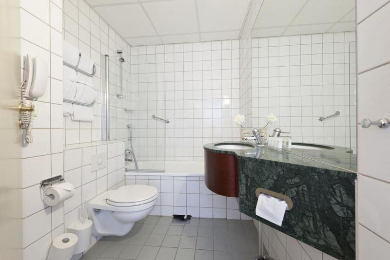 First Hotel Millenium 4*