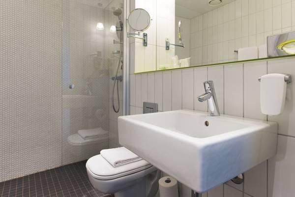 Quality Hotel Waterfront 4*