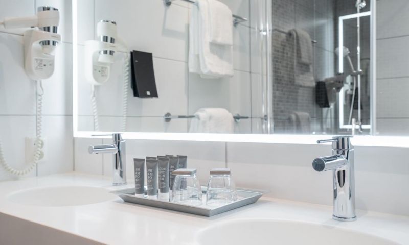Thon Hotel Storo 4*
