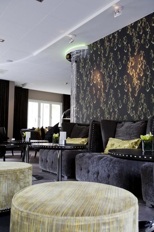 Clarion Collection Tapto 4*