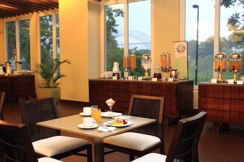 Radisson Hotel Panama Canal 3*