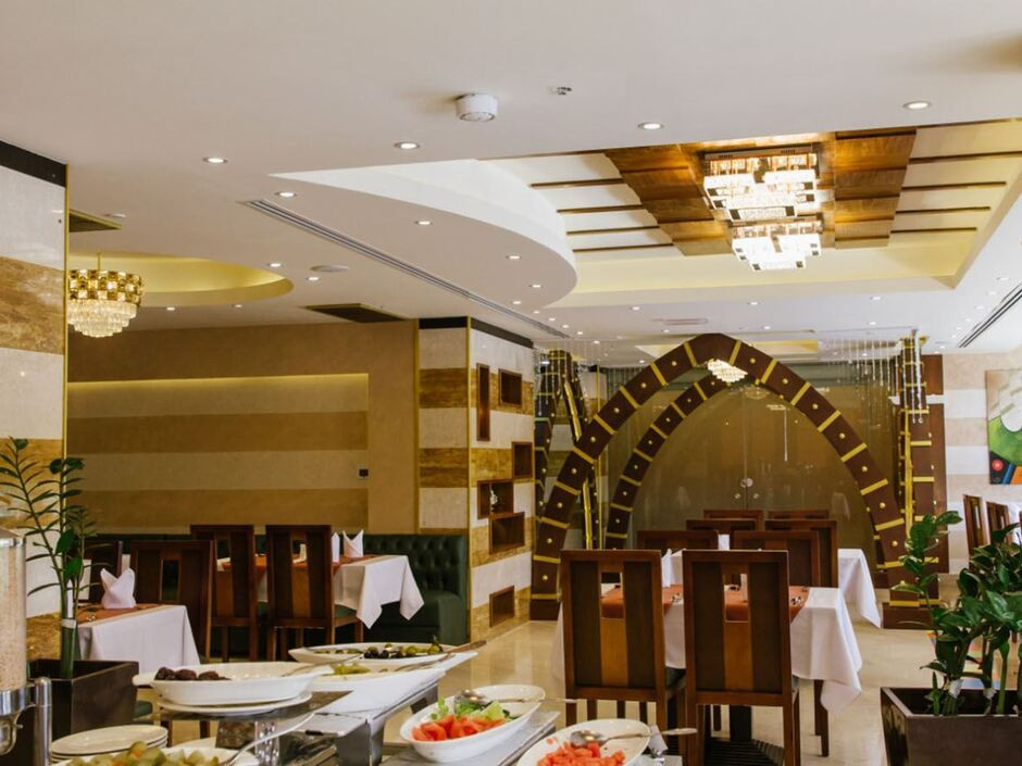 Sunday Mangrove Corniche Hotel 4*