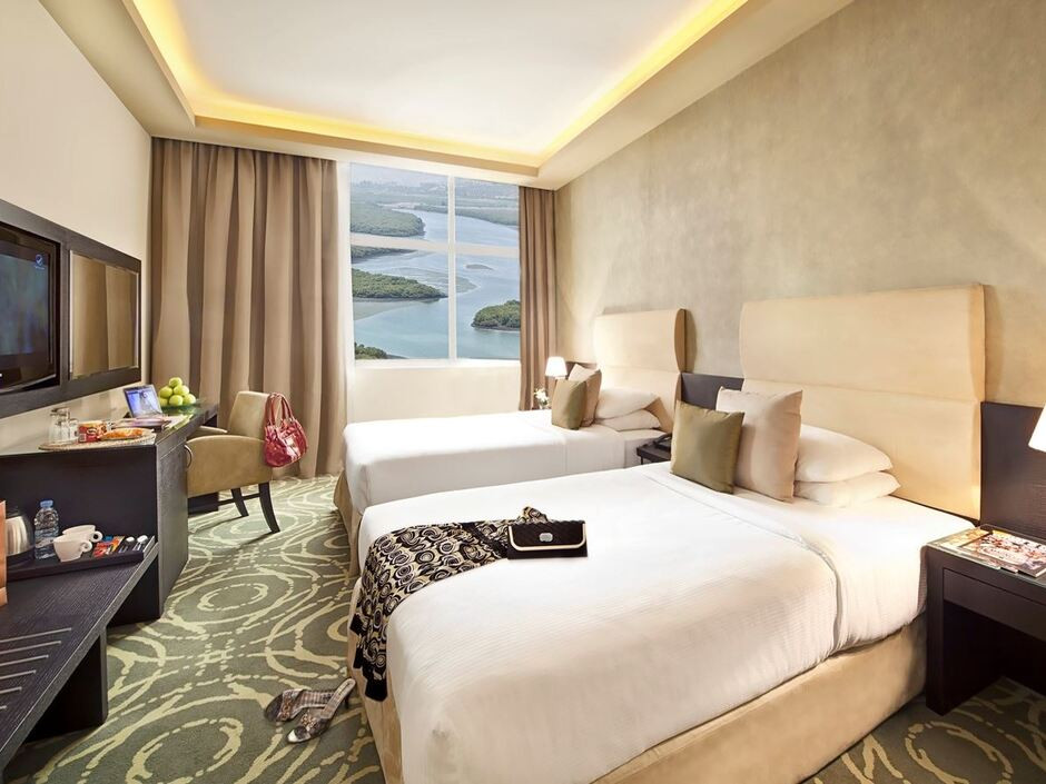 Sunday Mangrove Corniche Hotel 4*