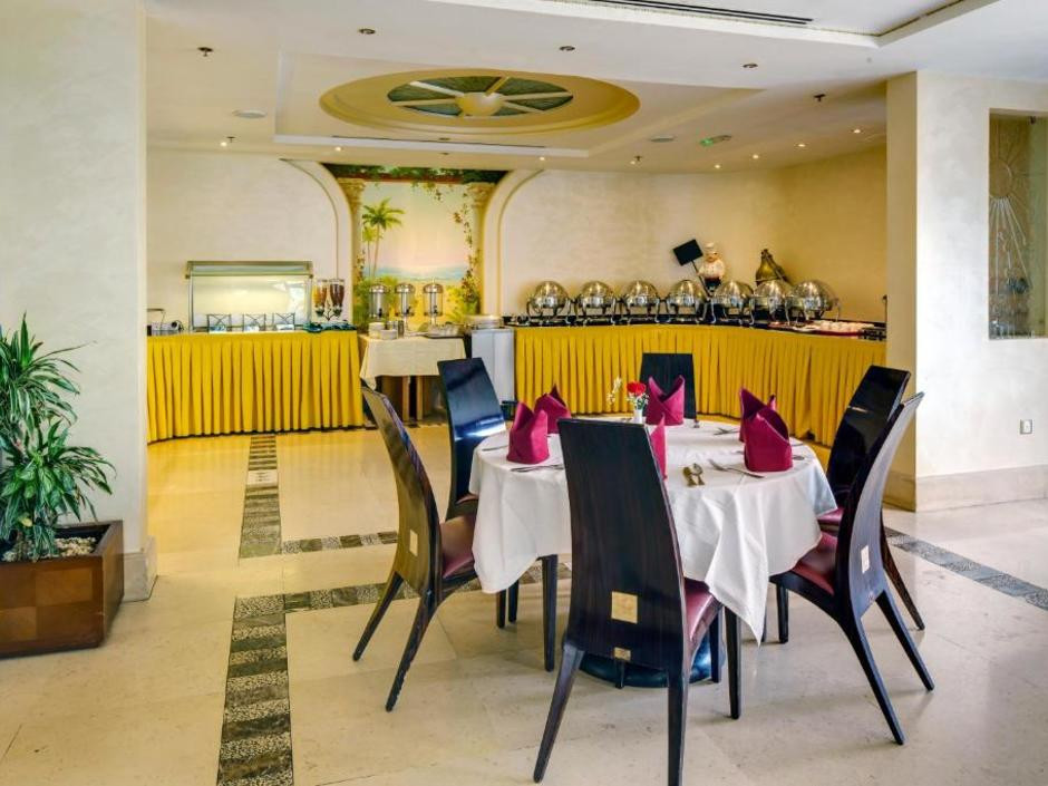 Oryx Hotel 4*