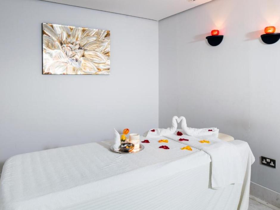 Oryx Hotel 4*