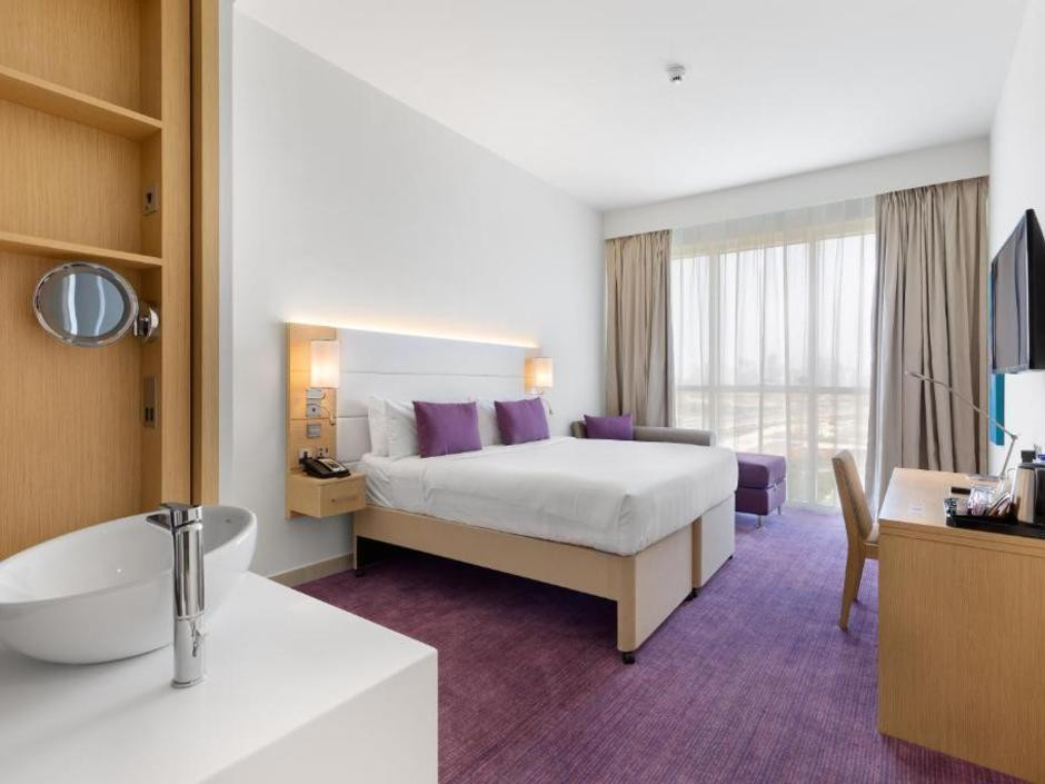 Premier Inn Dubai Ibn Battuta Mall 3*
