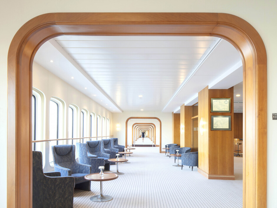 Queen Elizabeth 2 4*