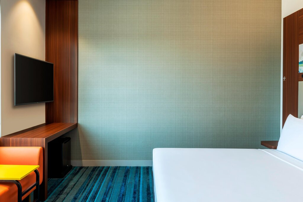 Aloft Dubai South 4*