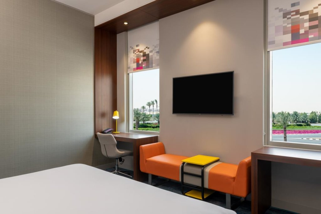 Aloft Dubai South 4*
