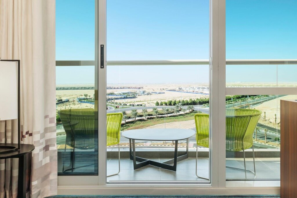 Aloft Dubai South 4*