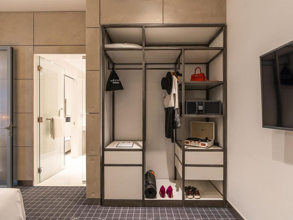 Studio One Hotel 4*