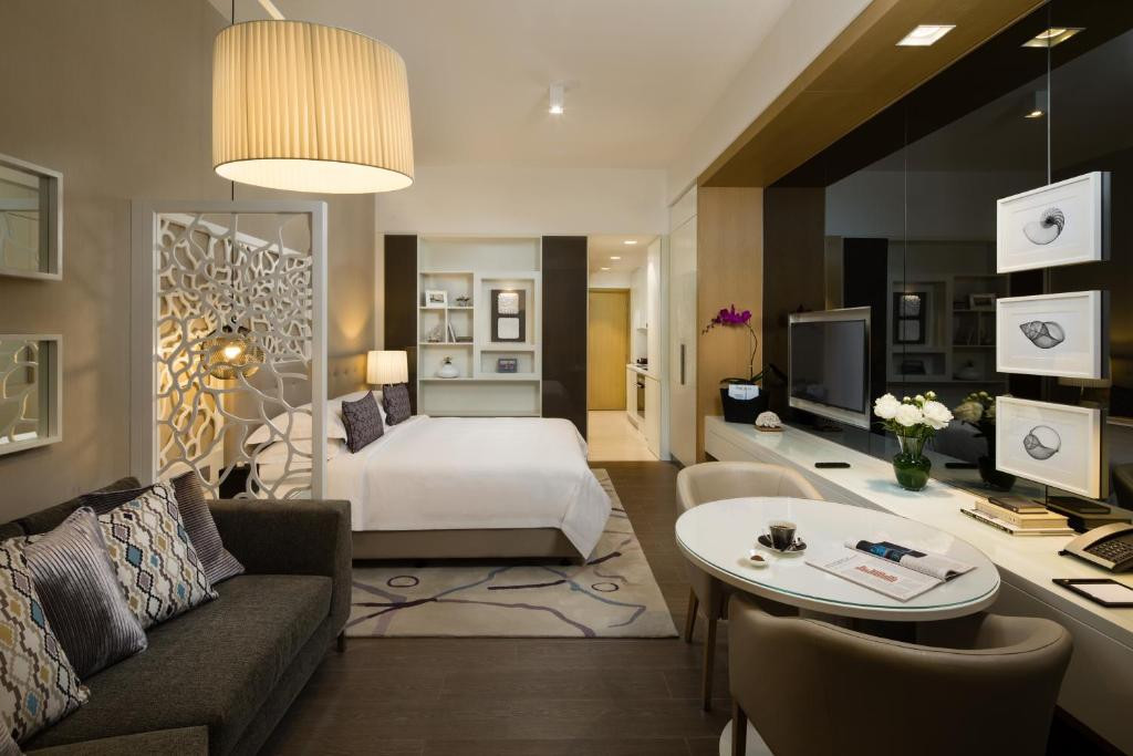 Beach Rotana Residences 5*