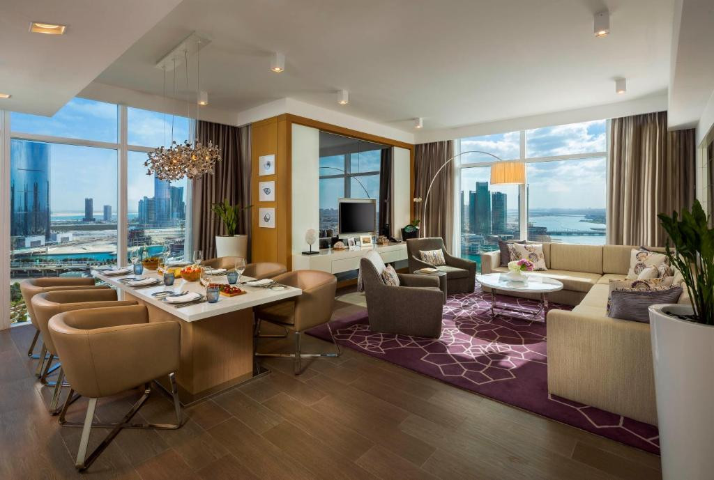 Beach Rotana Residences 5*