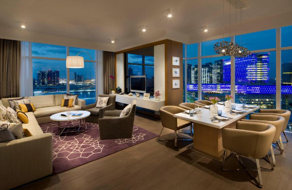 Beach Rotana Residences 5*