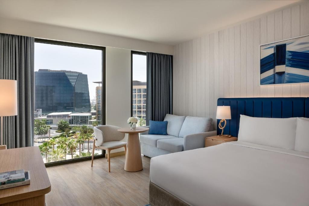 Crowne Plaza Abu Dhabi Yas Island 5*