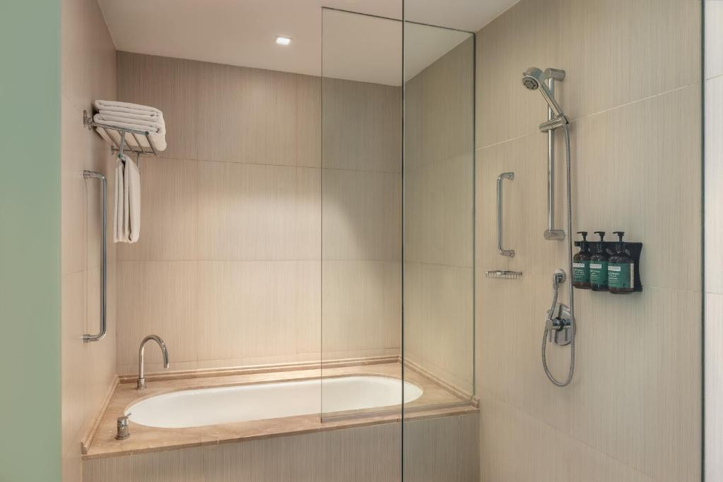 Crowne Plaza Abu Dhabi Yas Island 5*