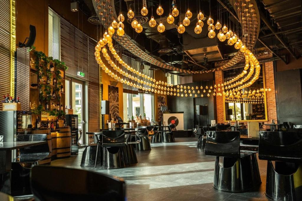 Crowne Plaza Abu Dhabi Yas Island 5*