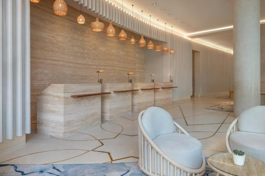 Crowne Plaza Abu Dhabi Yas Island 5*