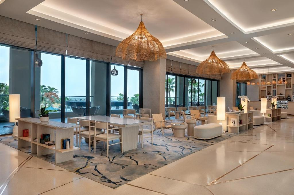 Crowne Plaza Abu Dhabi Yas Island 5*