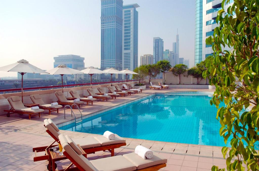 Millennium Plaza Downtown (Ex. Crowne Plaza Dubai Sheikh Zayed Road) 5*