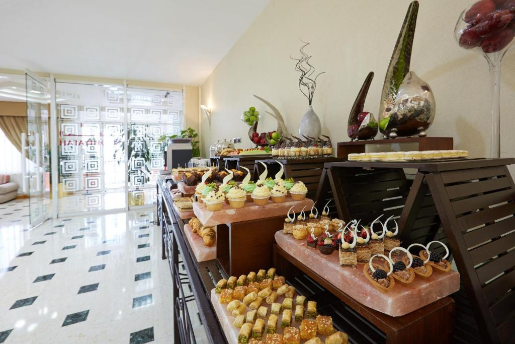 Millennium Plaza Downtown (Ex. Crowne Plaza Dubai Sheikh Zayed Road) 5*