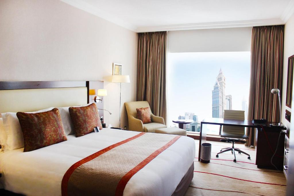 Millennium Plaza Downtown (Ex. Crowne Plaza Dubai Sheikh Zayed Road) 5*