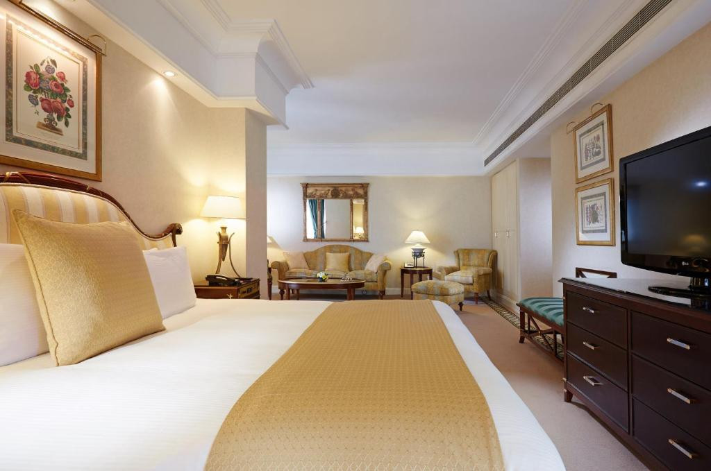 Millennium Plaza Downtown (Ex. Crowne Plaza Dubai Sheikh Zayed Road) 5*