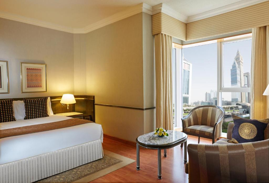 Millennium Plaza Downtown (Ex. Crowne Plaza Dubai Sheikh Zayed Road) 5*