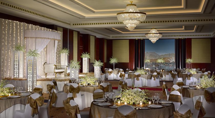 Dusit Dubai 5*