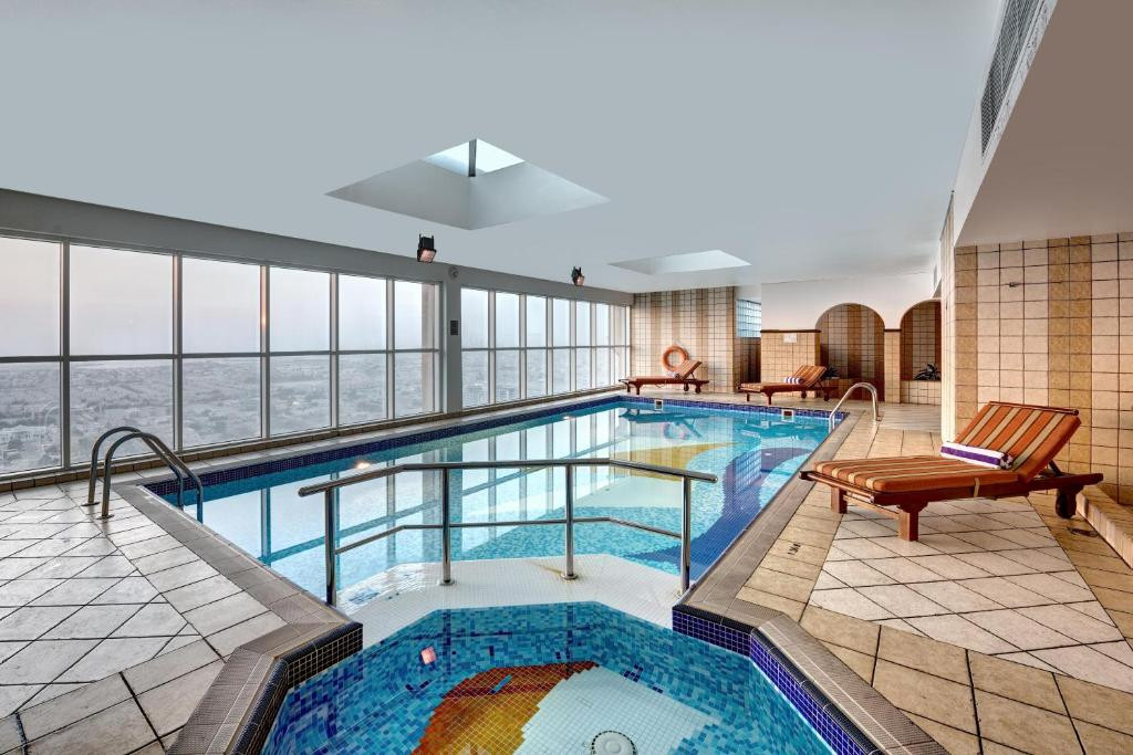 Emirates Grand Hotel 4*